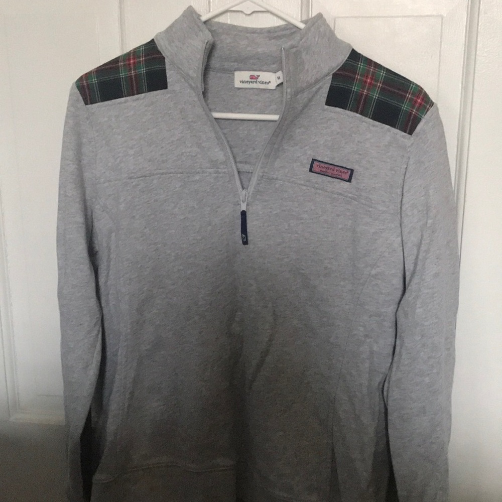 Vineyard vines shepshirt worn once
